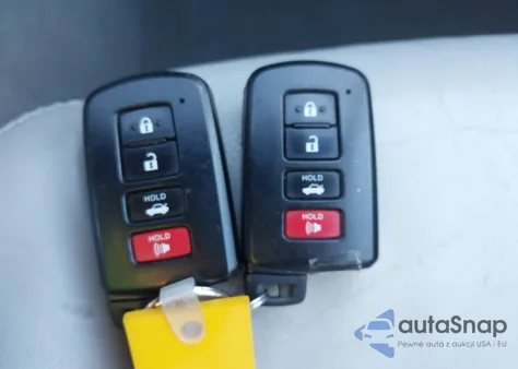 2012 Toyota Camry Xle z USA, uszkodzony, nr VIN 4T4BF1FK9CR187145